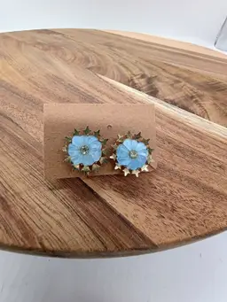 Vintage Coro Prong Set Opaline Glass Flower Screw Back Earrings Gold Tone