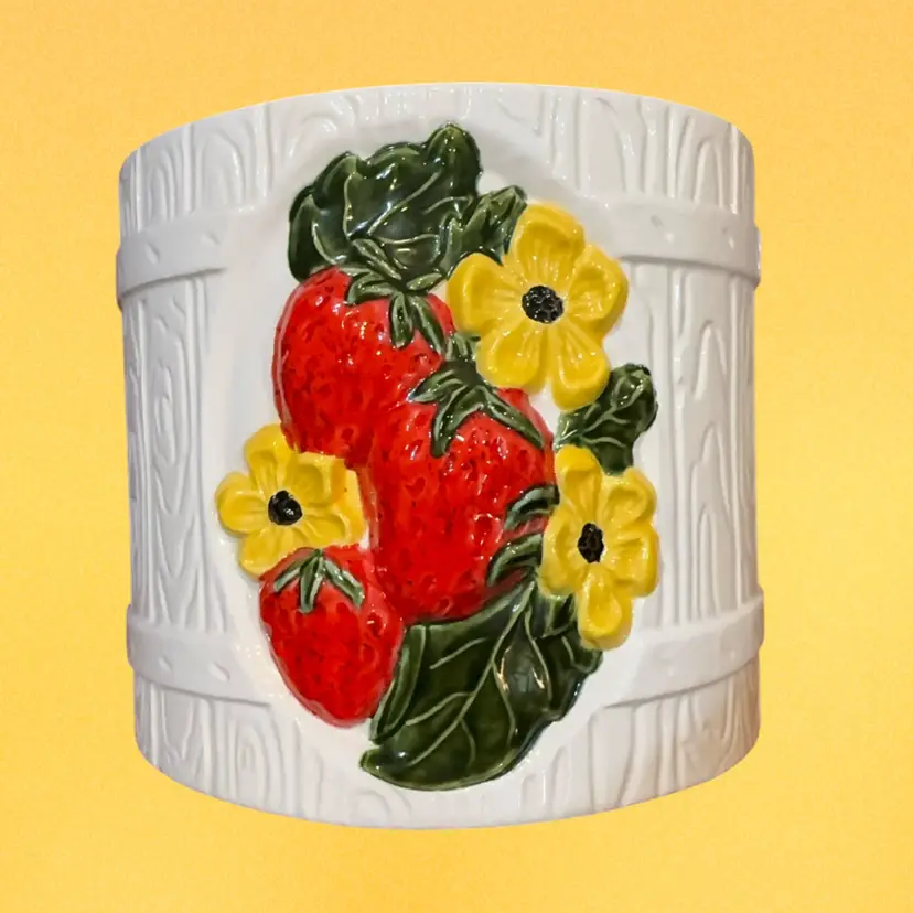 Bushel Of Berries Wall Pocket