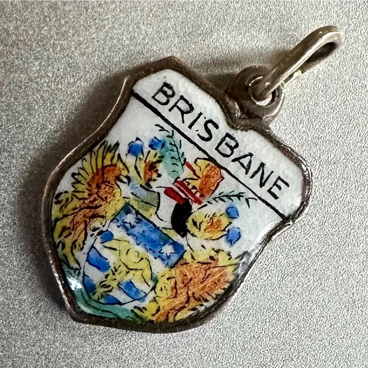 Australia - Brisbane - Vintage Enamel Souvenir Travel Shield Bracelet Charm - Silver Plate