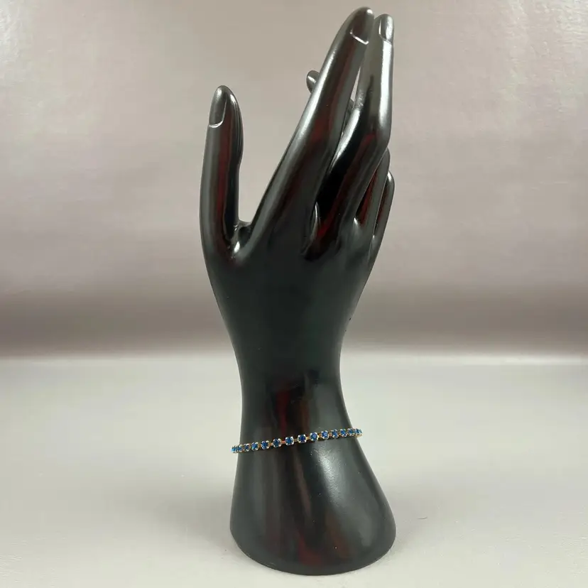 Vintage Blue Pronged Rhinestones Tennis Bracelet Gold Tone Closed Back 6.25"