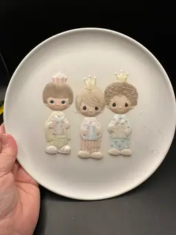 Precious Moments Limited Edition Collector Plate "Wee Three Kings"