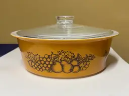 PYREX OLD ORCHARD 664 BIG BERTHA 4-QUART CASSEROLE WITH LID Vintage