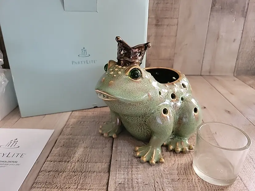PARTYLITE FROG PRINCE Ceramic Votive Tealight Candle Holder GOLD CROWN w/ BOX