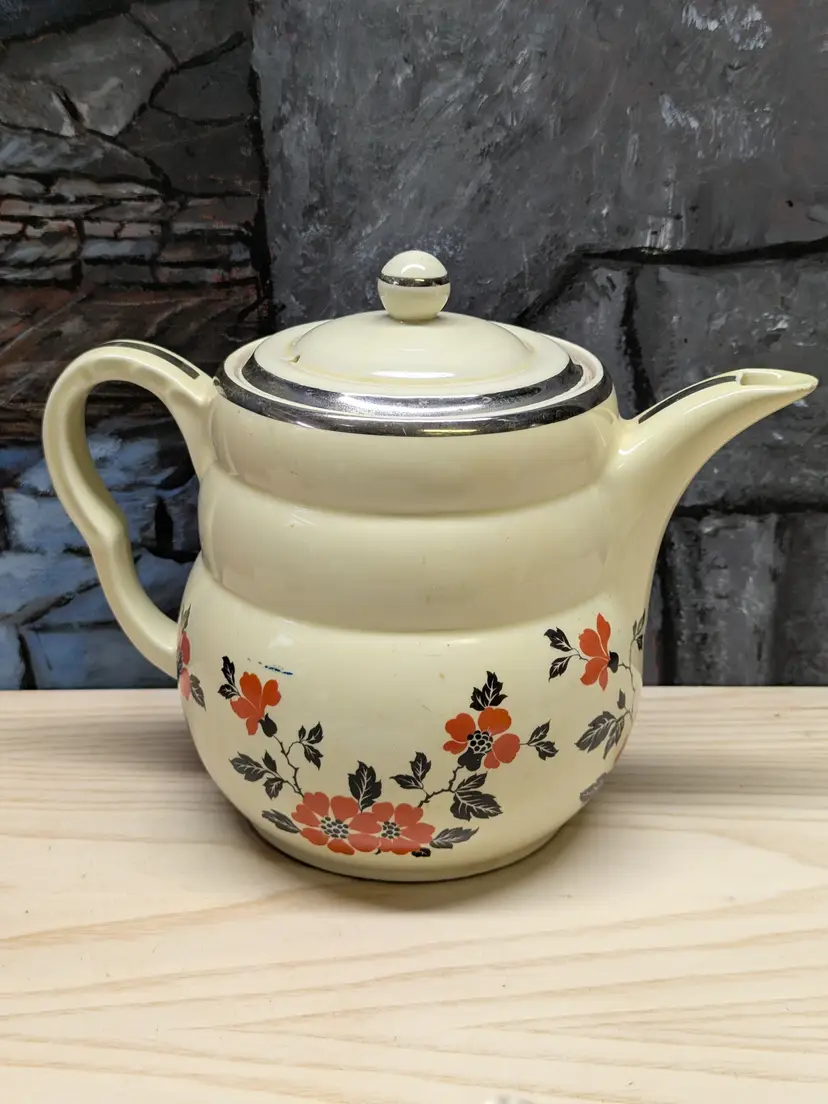 Vtg Hall's Superior Quality Kitchenware Red Poppy Daniel Tea Coffee Pot Pitcher 30s 40s 8cup