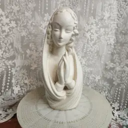 Haeger Mary Figurine