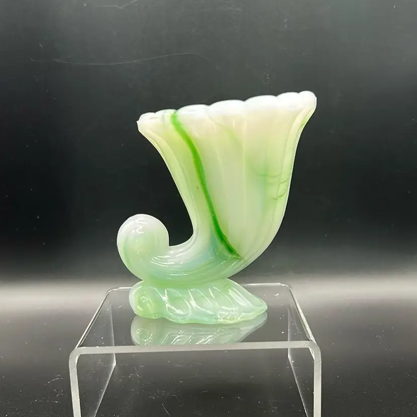 Akro Agate Green/white Slag cornucopia Vase