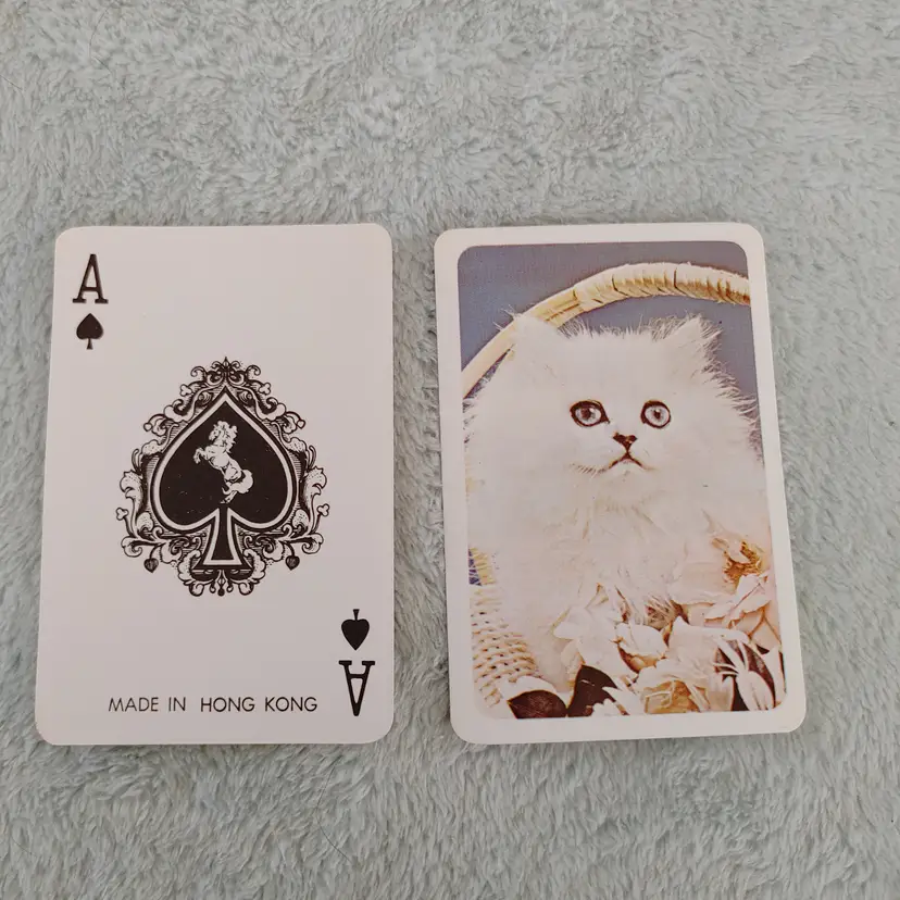 1 Single Swap Card - Playing Card. White Cat in basket. Ace of Spades. Vintage. 1960's. Made in Hong Kong. Dimension 2.5 x 3.5. Read description.