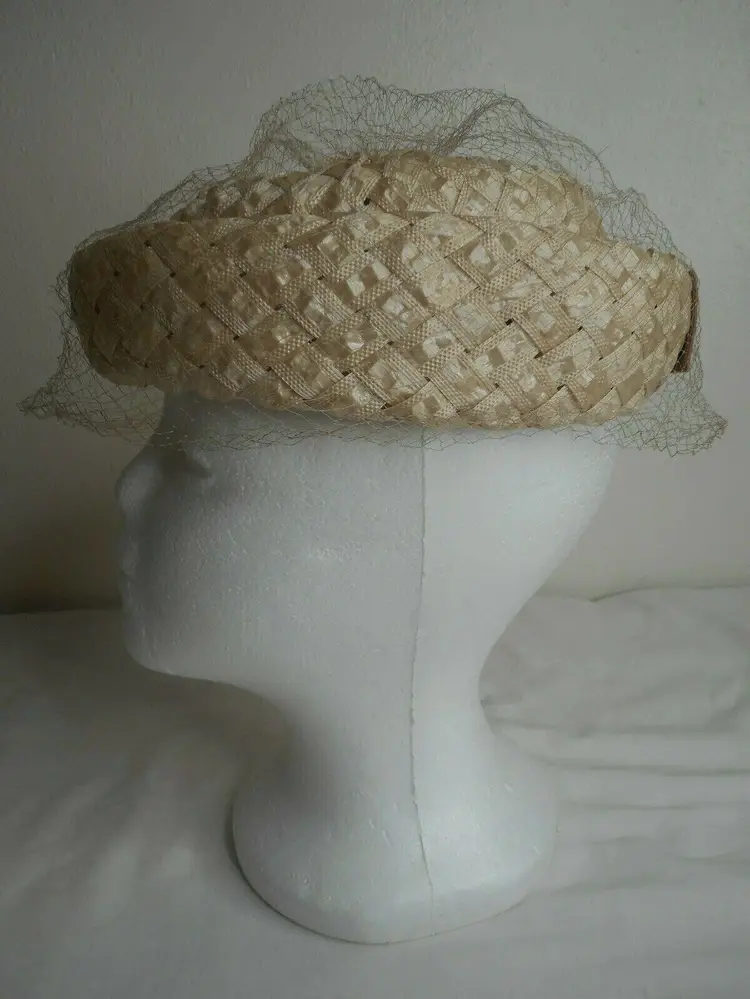 Vintage Womens Bumper Woven hat cream w/ Brown Band and net Union Made