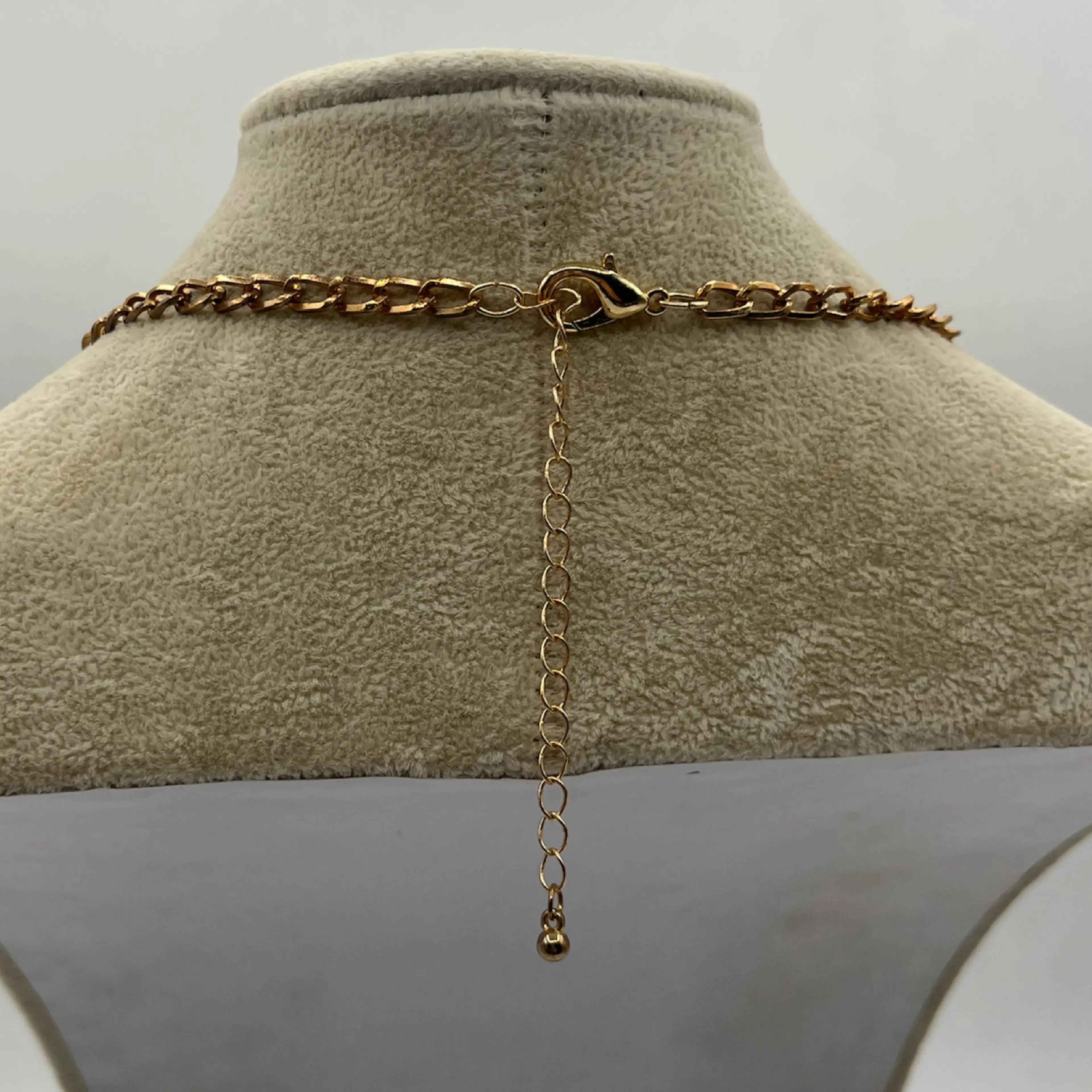 Image 4 of 5