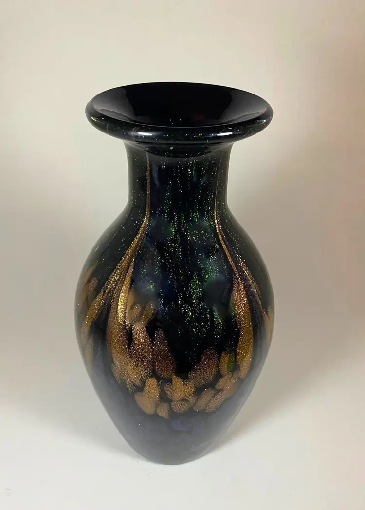 VTG Dale Tiffany Art Glass Favril Mardi Gras Aventurine Flecked Vase 9 1/4"