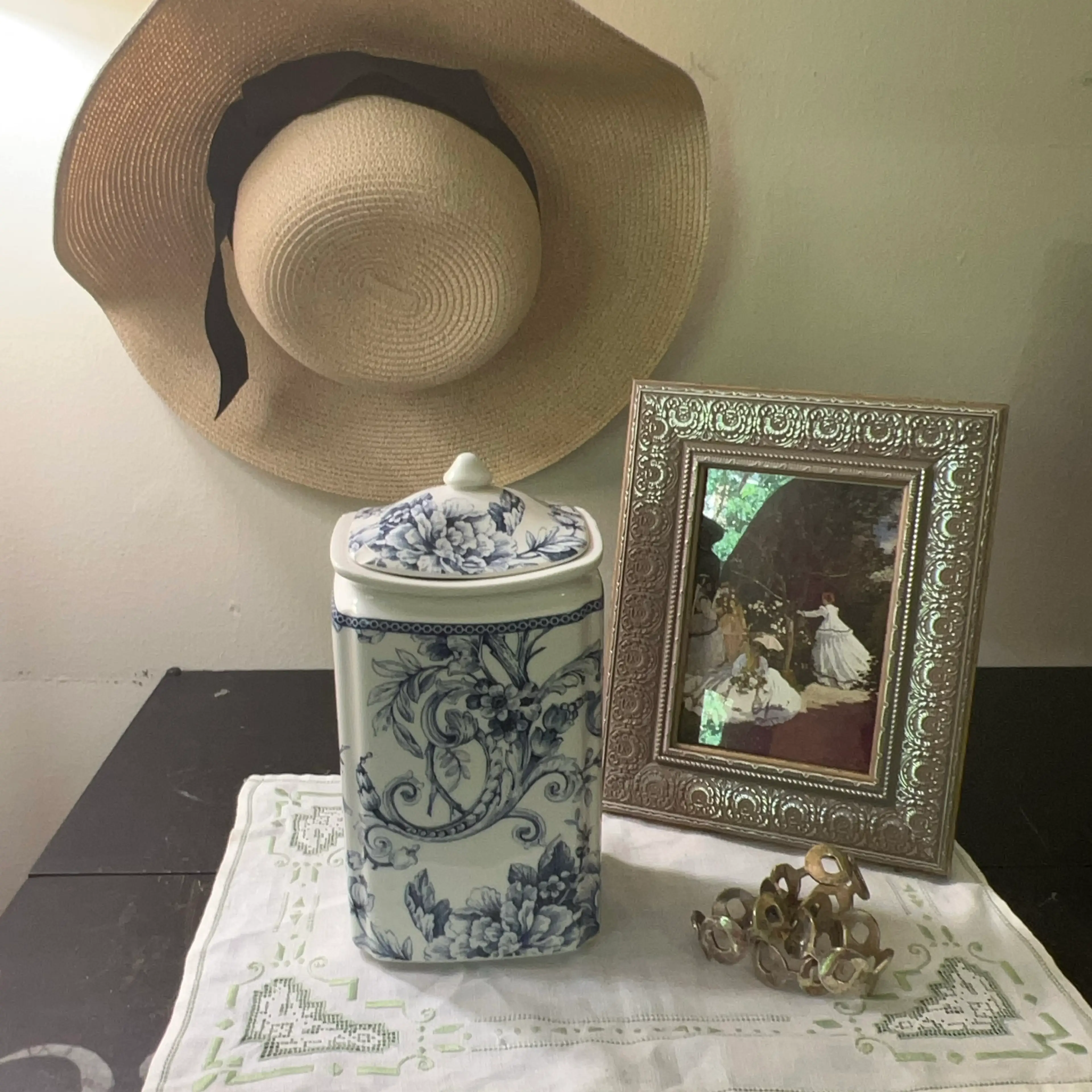 Image 2 of 11