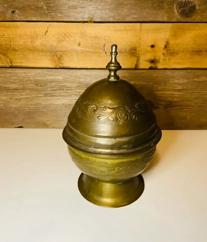 Vintage Lightweight Embossed Brass Container with Lid Boho Global Art Deco Hollywood Regency