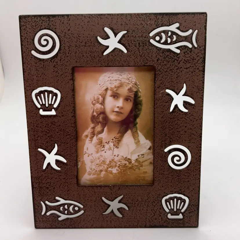 POW1 Metal Picture Frame Ocean Shell Theme 4.75" x 3.75"