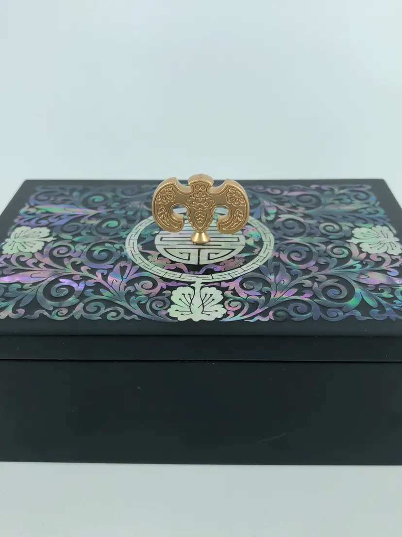 Asian Style Abalone & Mother of Pearl Jewelry Box