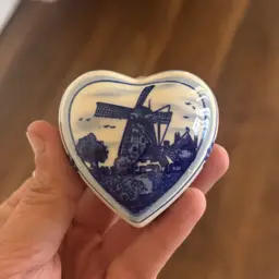 Vintage Delft Blue Holland Hand Painted Miniature Heart Trinket Box