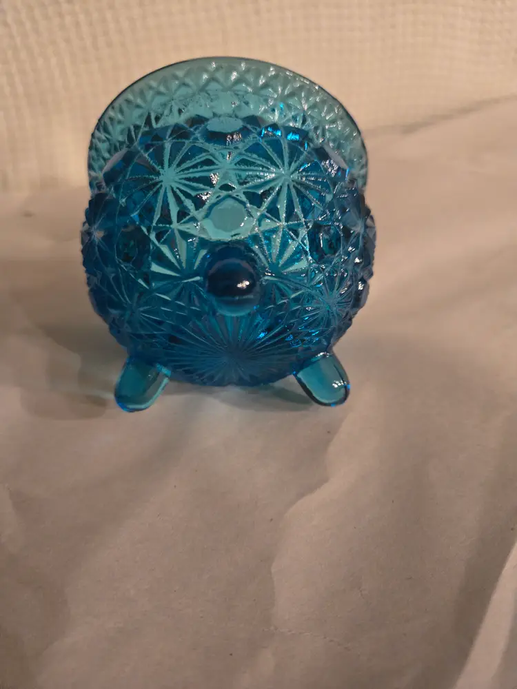 FENTON 3-FOOTED BLUE CANDLE HOLDER