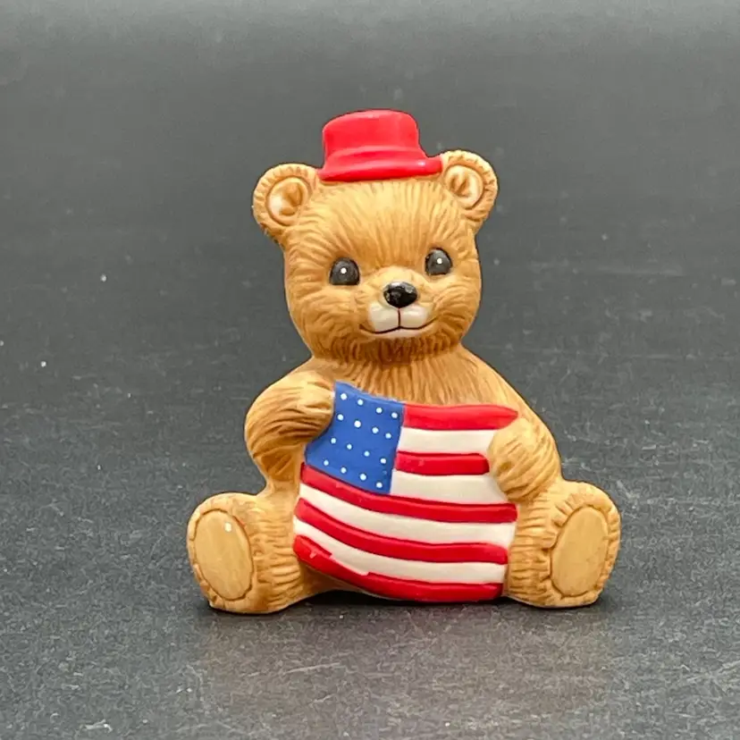 Homco #1413 July Bear of the Month Figurine Patriotic American Flag VTG