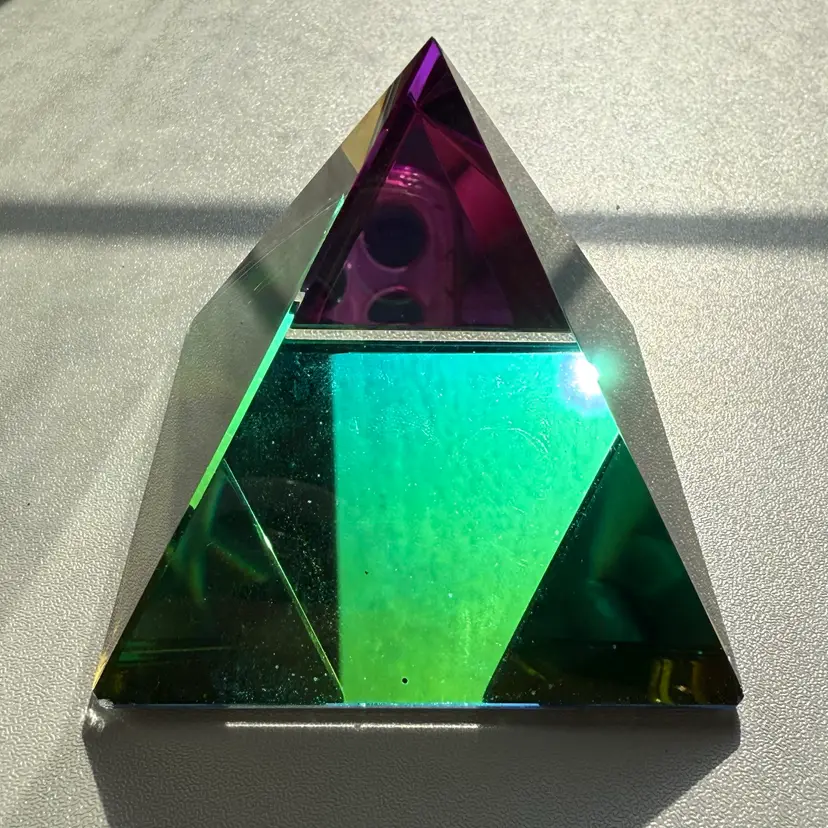 Iridescent Crystal Glass Smooth Sides Pyramid Paperweight Sculpture 2.25”