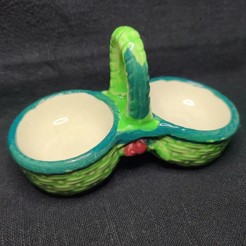 Vintage Ceramic Green Basketweave Salt & Pepper Shaker Holder