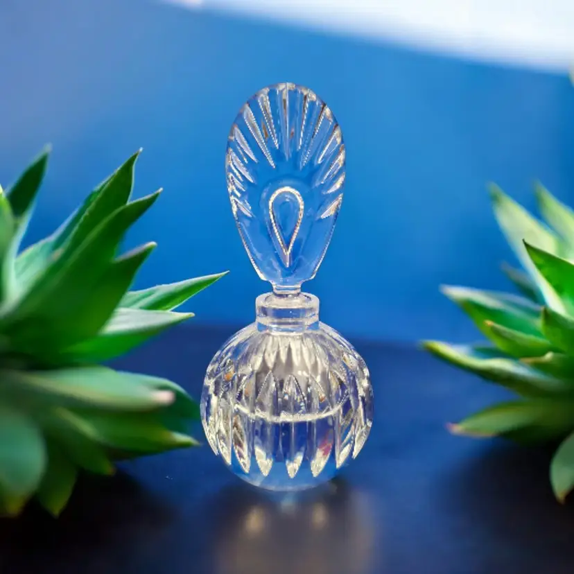 Vintage Crystal Perfume Bottle – Heavy Lead Crystal, Deep Cuts, Elegant Vanity Piece
