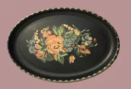 Vintage Oval Hand Painted Black Metal Toleware Tray with a Gold scalloped rim. Gorgeous Hand painted Flower Centerpiece. No rust. FREE SHIPPING.