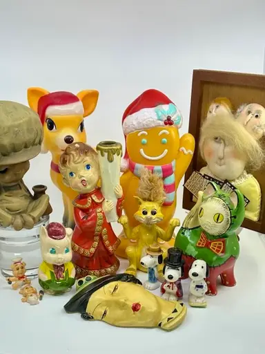 KA-ute Kitsch + Vintage Snoopy Collectibles 