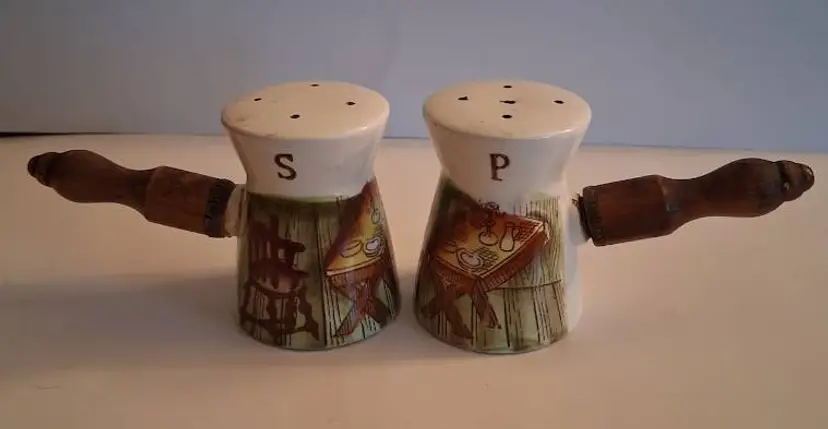 Vintage Davar Originals Picnic Scene Salt & Pepper Shakers, Wooden Handles, Japan
