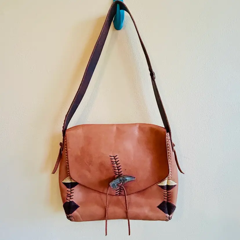 Lucky Brand Leather Shoulder Bag Purse Laguna Canyon Collection Embroidered Boho