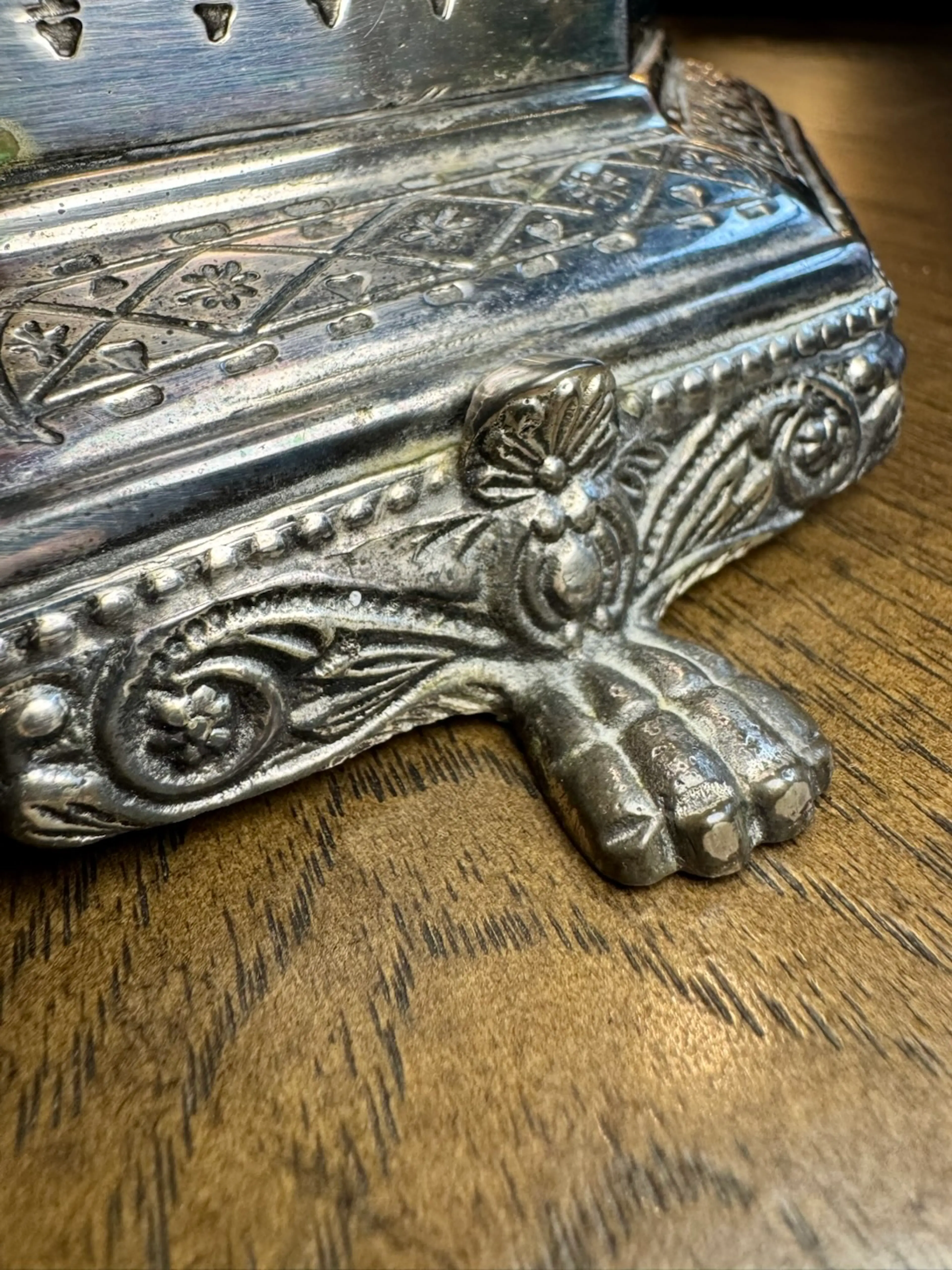 Image 2 of 8