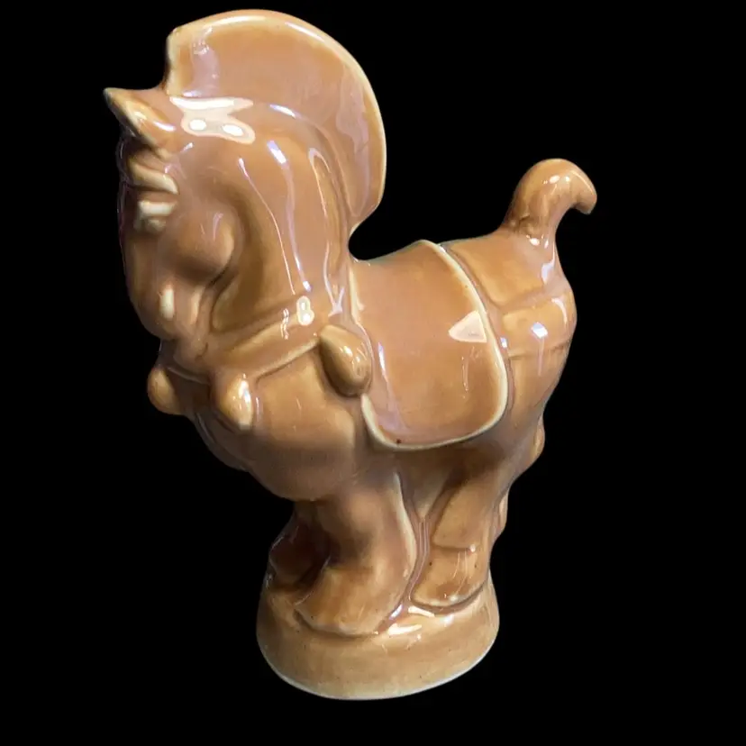 Kingston The Royal Horse Figurine 7 X 4.75”