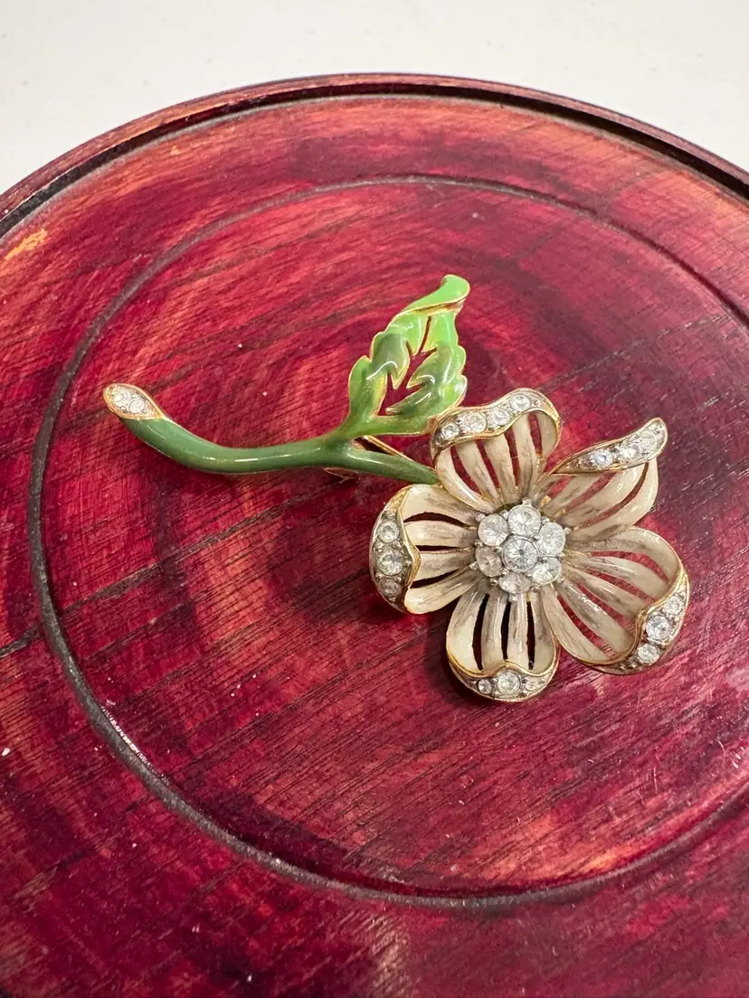 NOLAN MILLER Rhinestone Enamel Flower Pin Brooch Green & Gold 2.5”