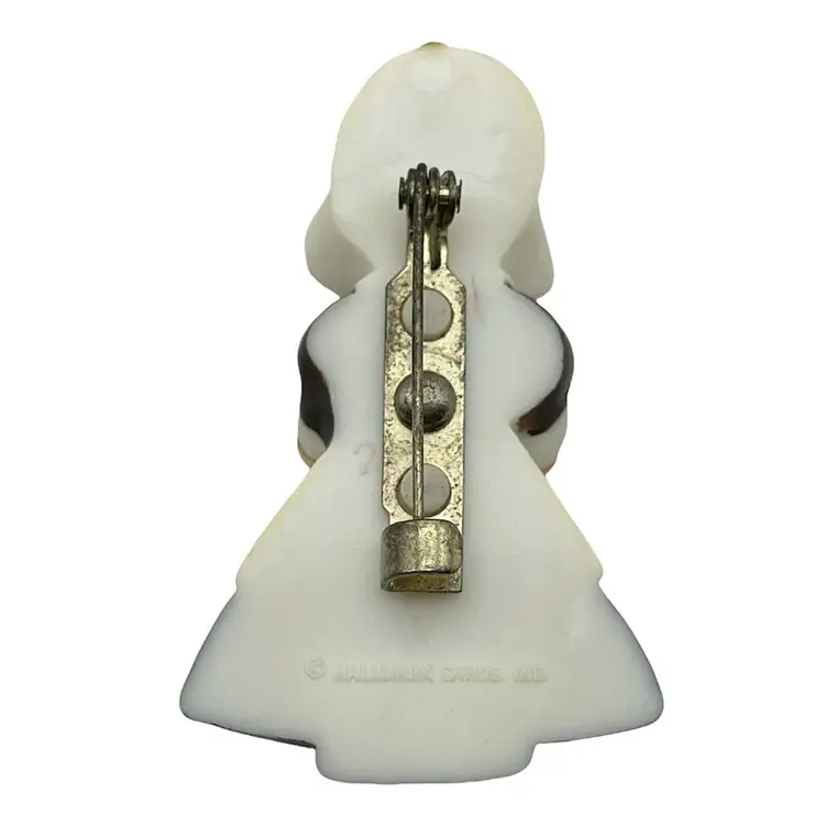 HALLMARK THANKSGIVING BROOCH Pin PILGRIM GIRL Basket Apples Holiday VINTAGE Jewelry