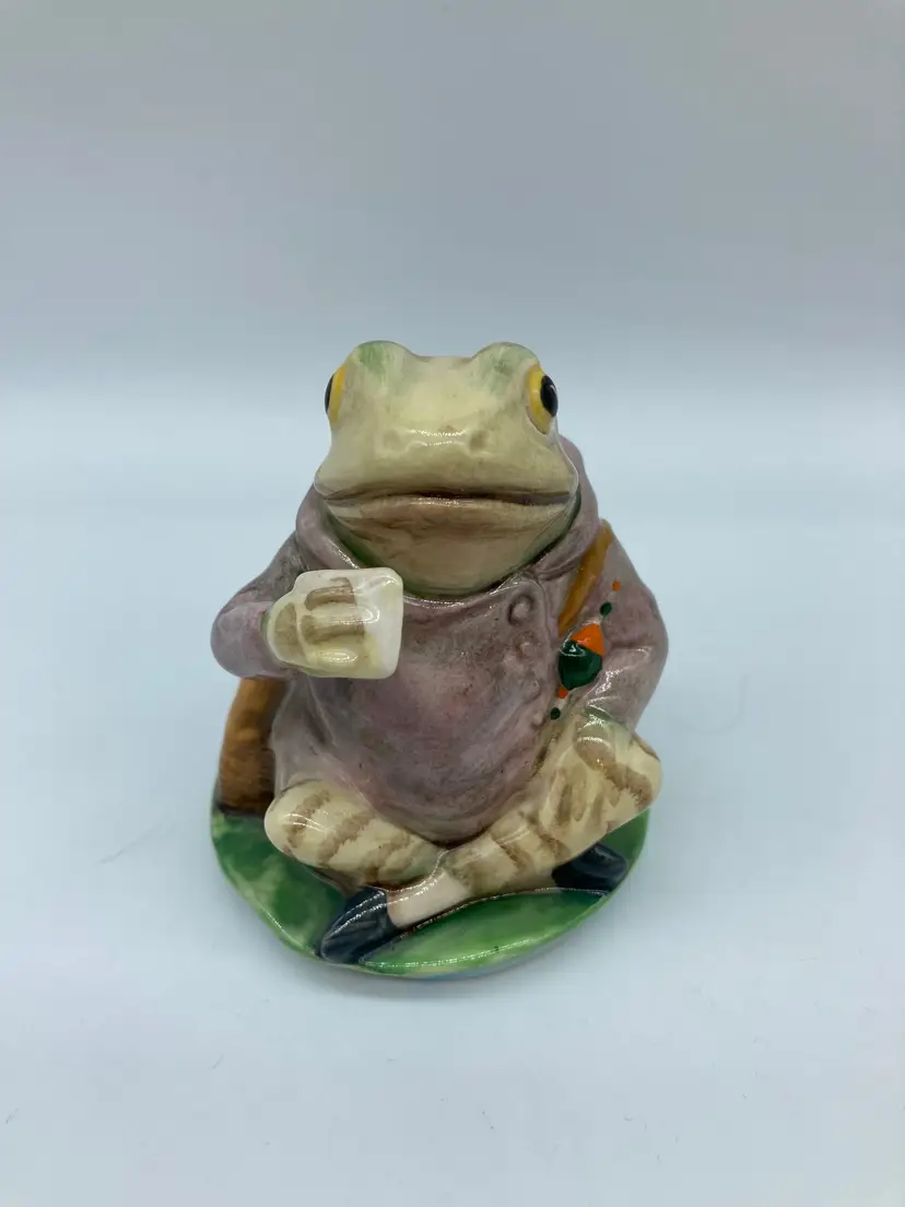 Beatrix Potter's "Mr. Jeremy Fisher" F. Warne & Co. Ltd. 1950 Beswick, England / Beatrix Potter Frog Figurine