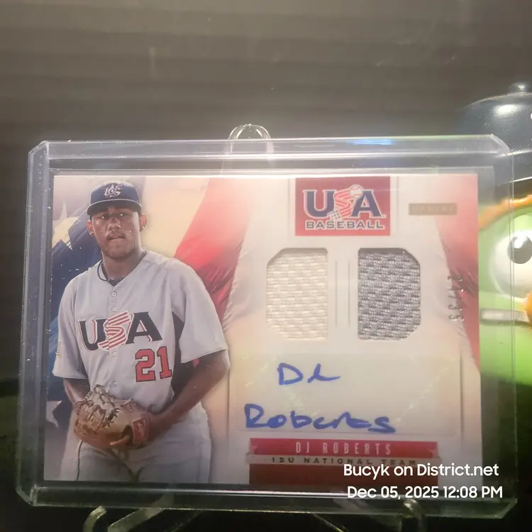 2013 Team USA Dual Relic Auto - DJ "The Invader" Roberts Savannah Bananas 24/35