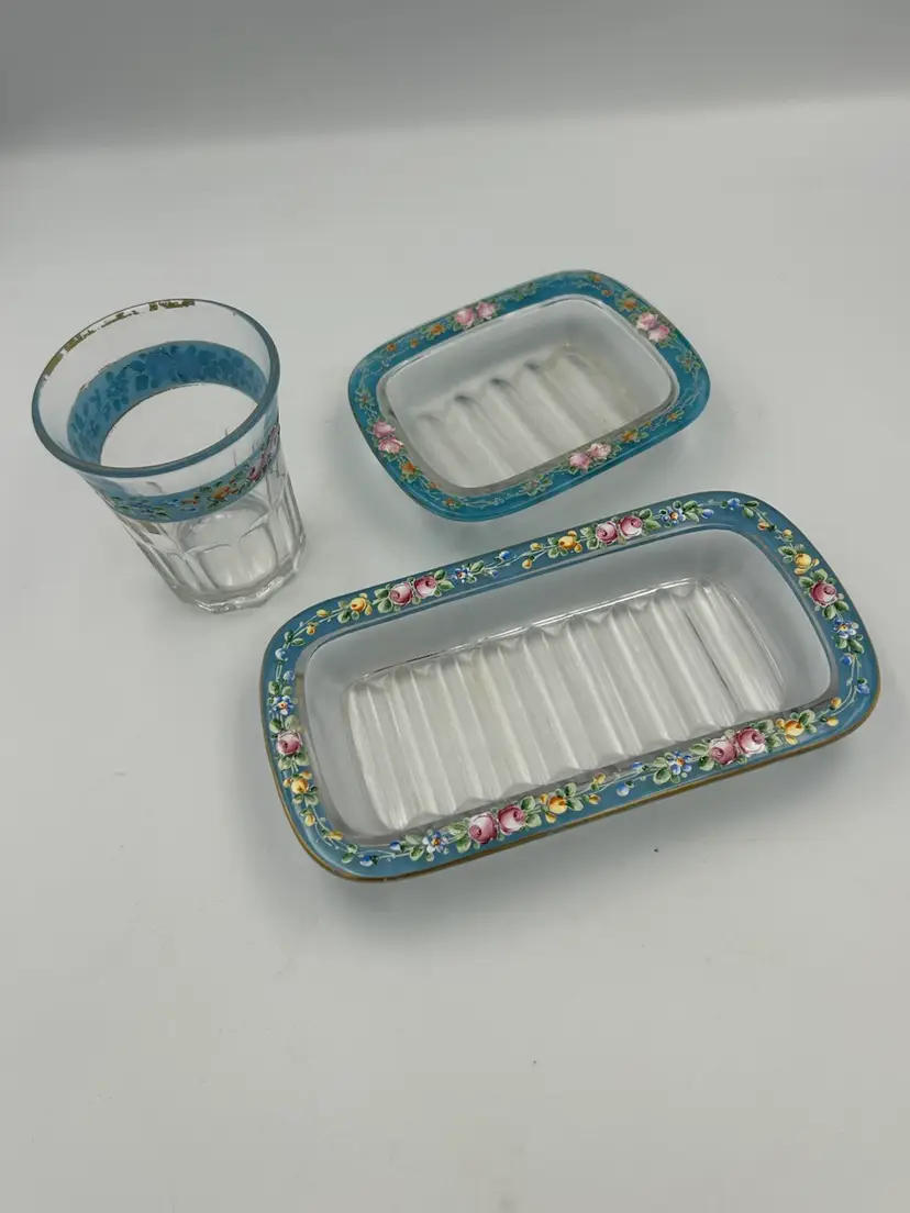 Vintage Hand Painted Glass Floral Vanity Set Tumblr, Soap, And Towel Dishes Glow Green