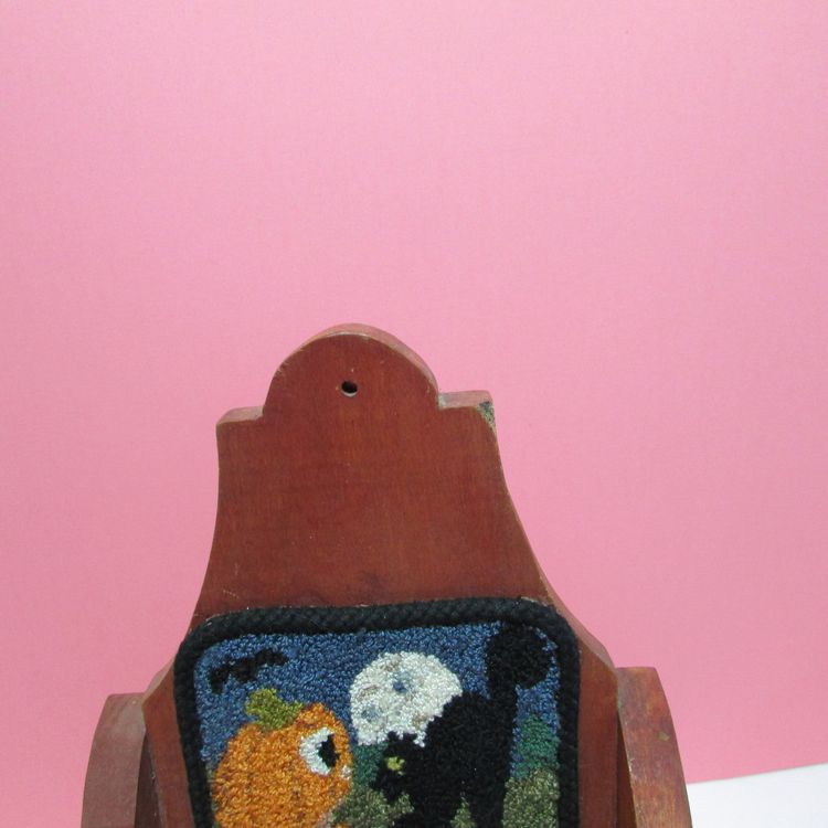vintage wooden shelf Halloween punch needle black cat, jack o lantern and moon crafted decor
