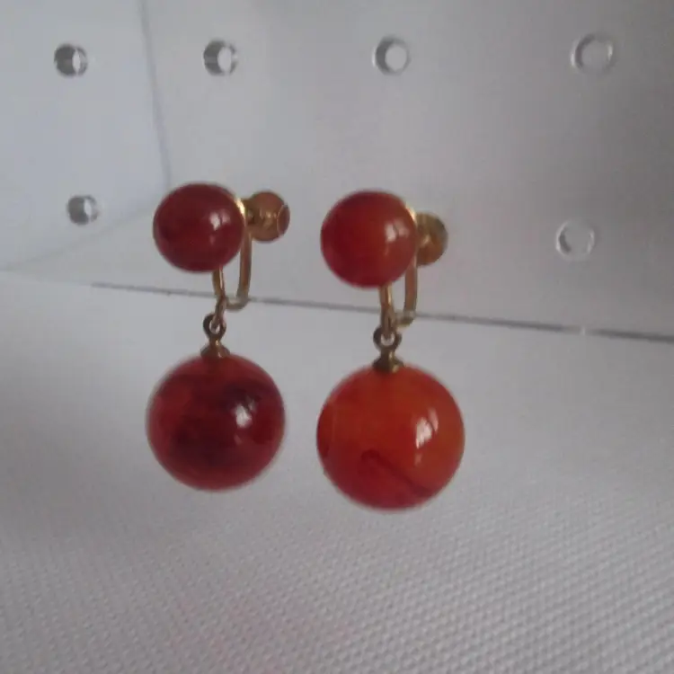 Vintage amber Lucite ball and chain dangle screw back earrings