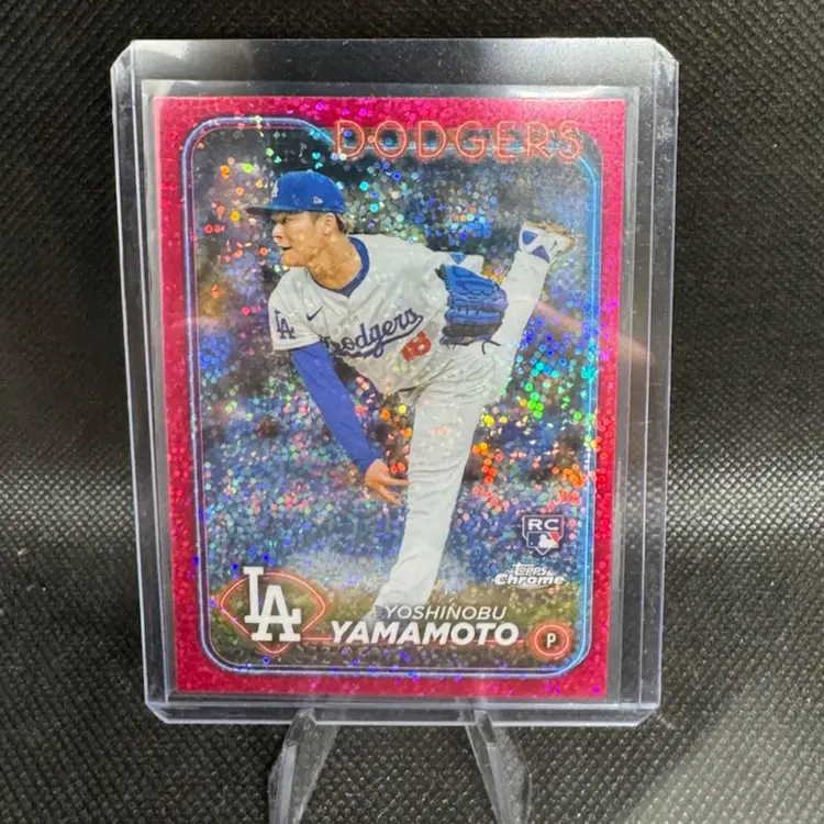 Yoshinobu Yamamoto 2024 Topps Chrome Magenta Sparkle Refractor /350 RC Los Angeles Dodgers