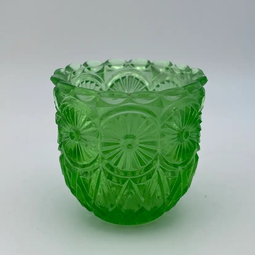 Vintage Green Faroy USA Toothpick Holder 2.5”