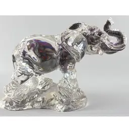Vintage 90s Princess House “Wonders Of The Wild” 24% Lead Crystal Glass Trunk Up Elephant Figurine - Made in Germany - Approximately 7.5” x 5.5” X 4”
