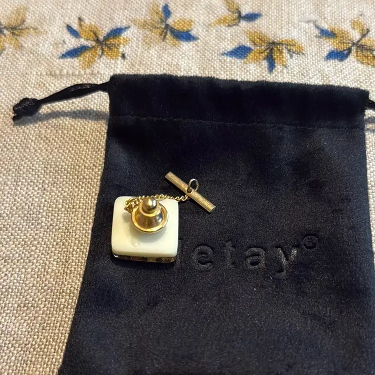 Tie Clip Lucite Like New VTG