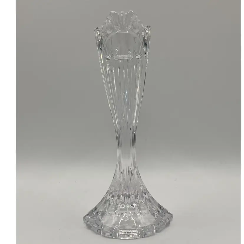 Oneida βAugustinaβ Single Crystal Candlestick Holder, 6β Tall, Ribbed And Scalloped Pattern