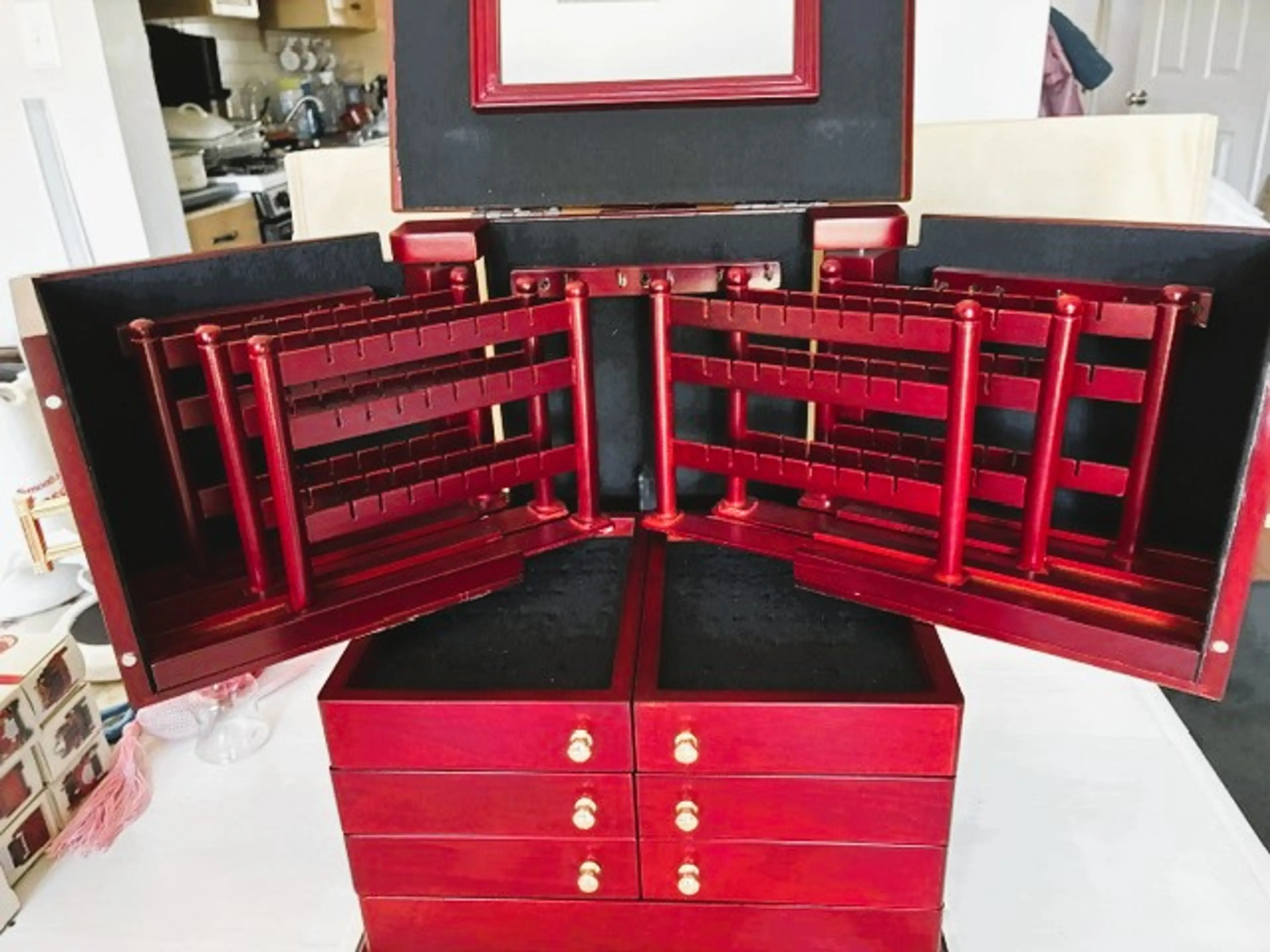 Image 3 of 12