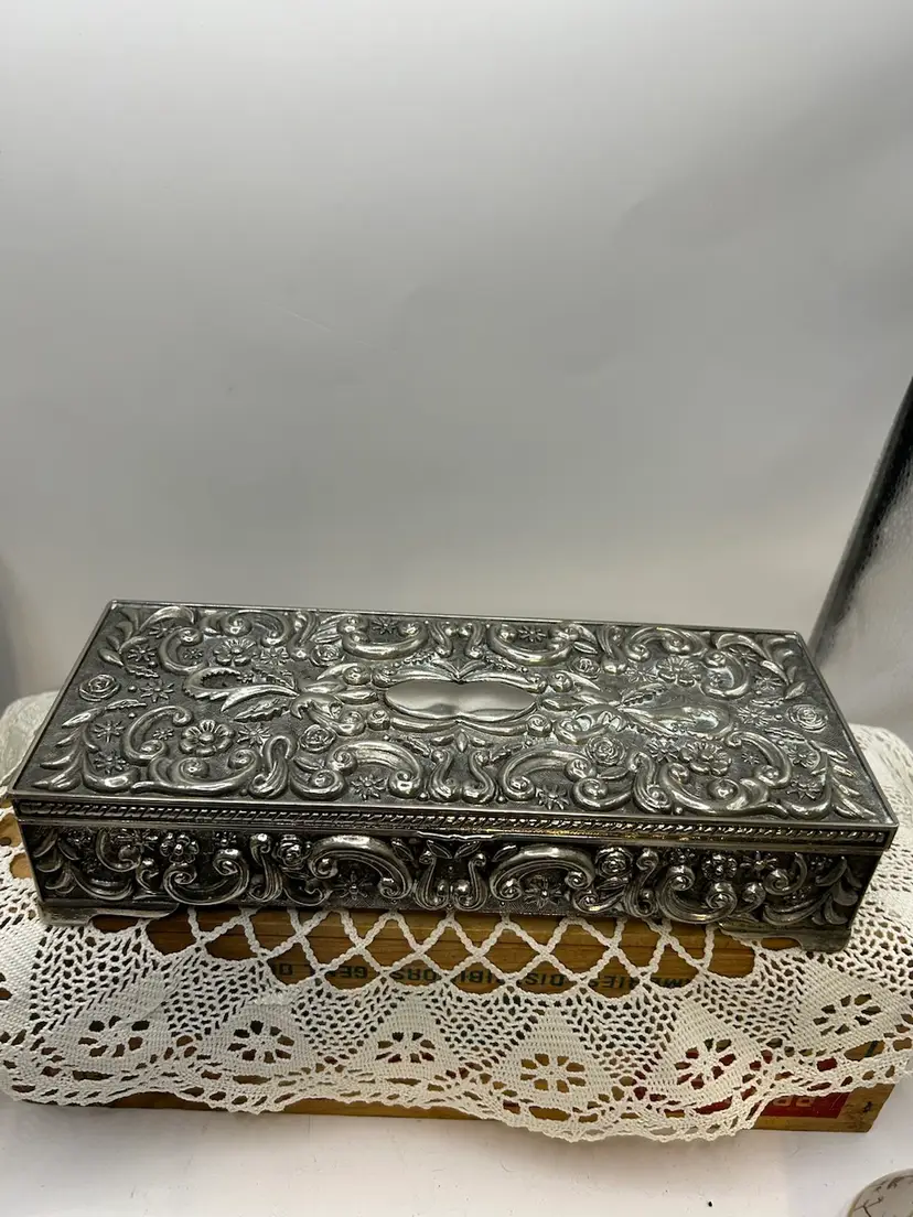 1992 Godlinger Silver Jewelry Box 9x 3 1/2x2