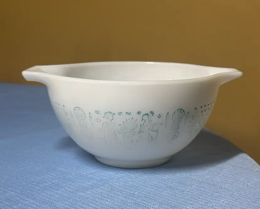 Pyrex butterprint 441 Cinderella mixing bowl 1 1/2 pt