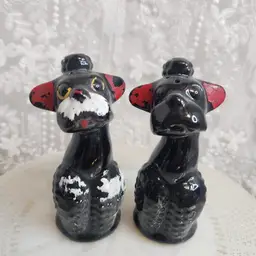 poodle salt and pepper