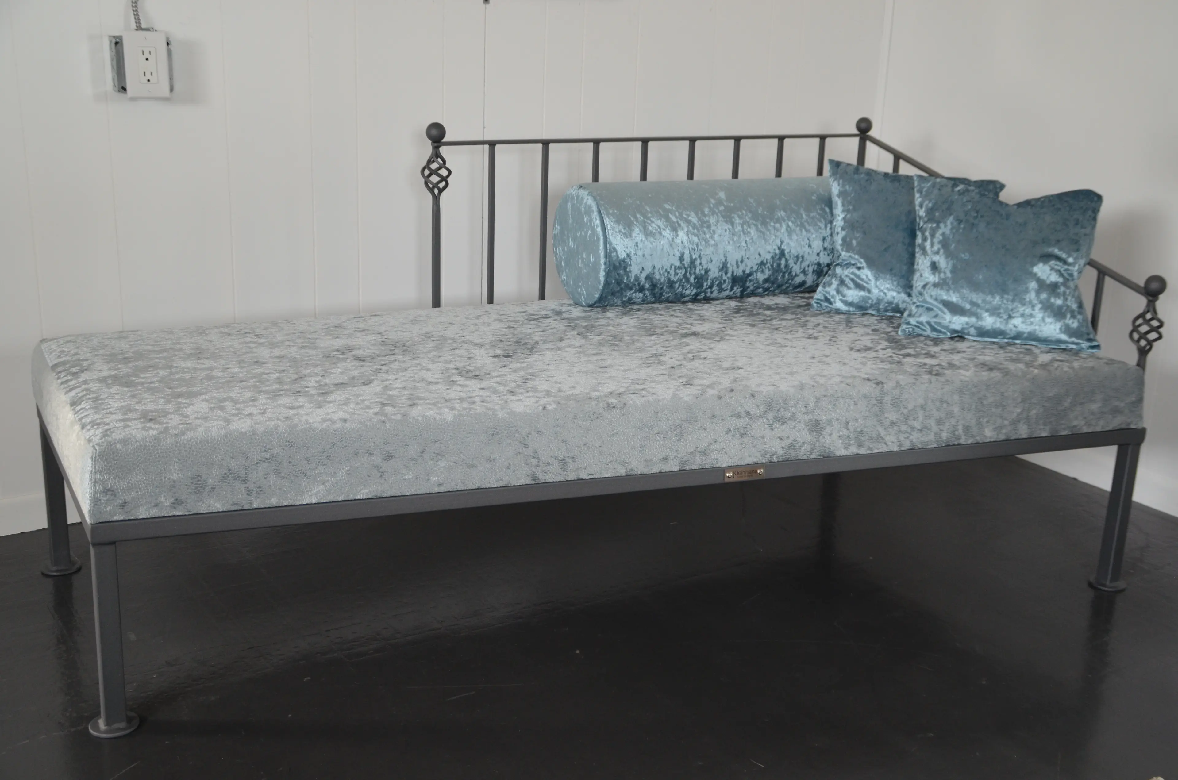 Image 4 of 10