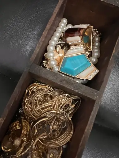 Coffee And Jewels