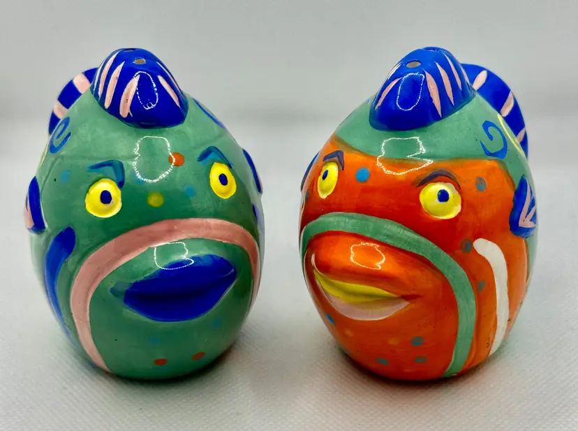 Mexican Colorful Fish Salt & Pepper Shakers, Hand-Painted Ceramic, Unbranded, Made in Mexico
