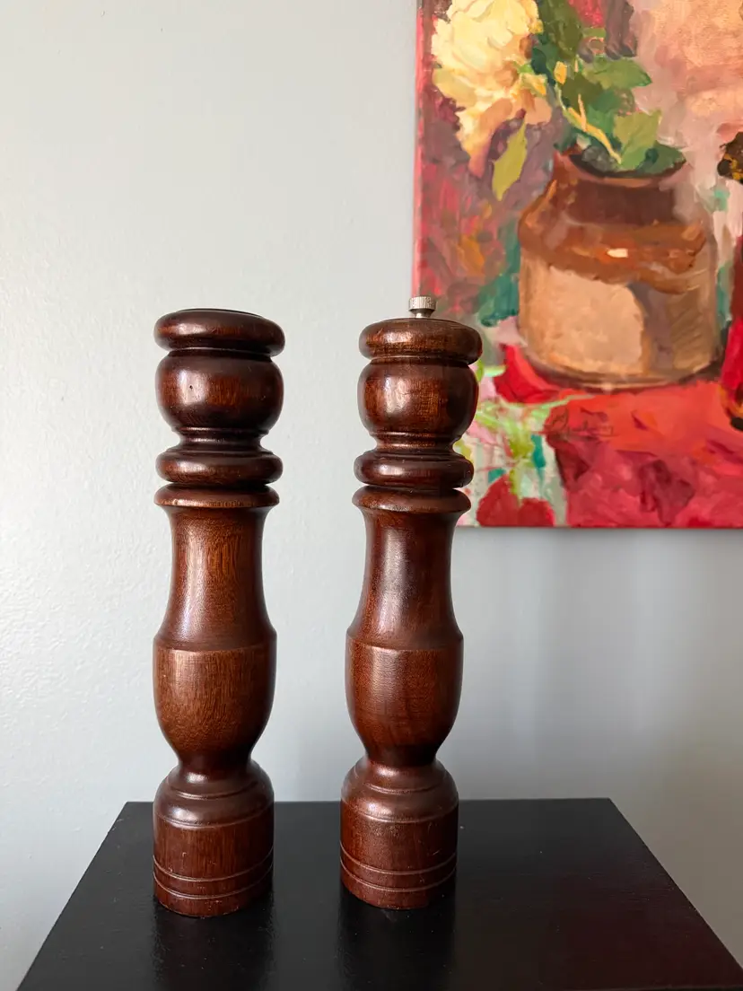Vtg Tall 10” Wooden Salt Shaker & Pepper Mill Set – MCM Farmhouse – Made in Taiwan ROC